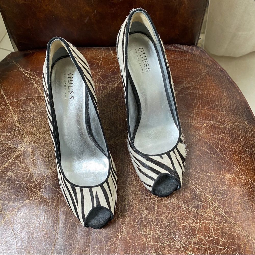 Guess By Marciano Gwmalloryann zebra hairy pumps 8 - Picture 3 of 7
